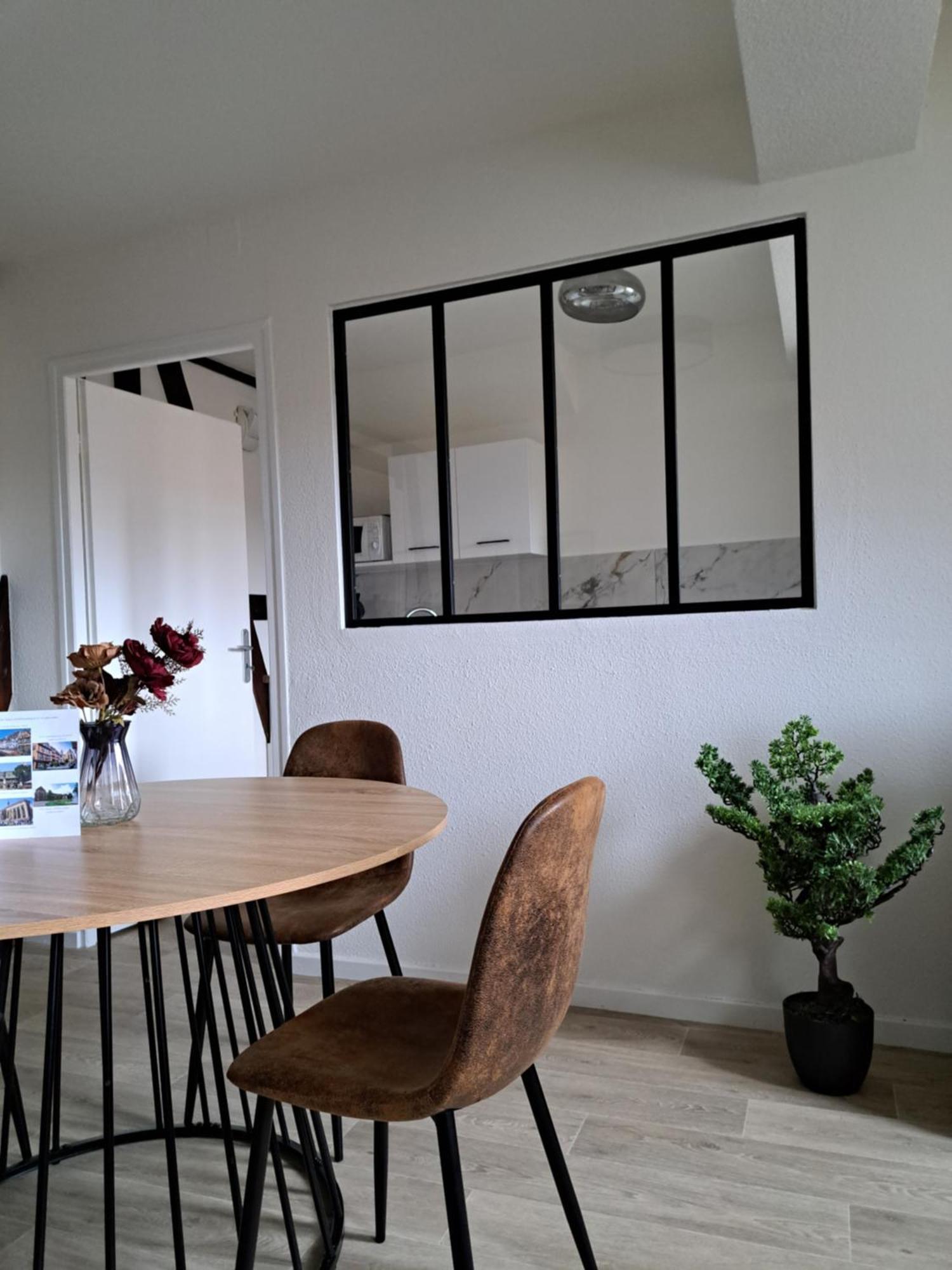 Appartement Centre Historique Avec Parking Inclus กอลมาร์ ภายนอก รูปภาพ